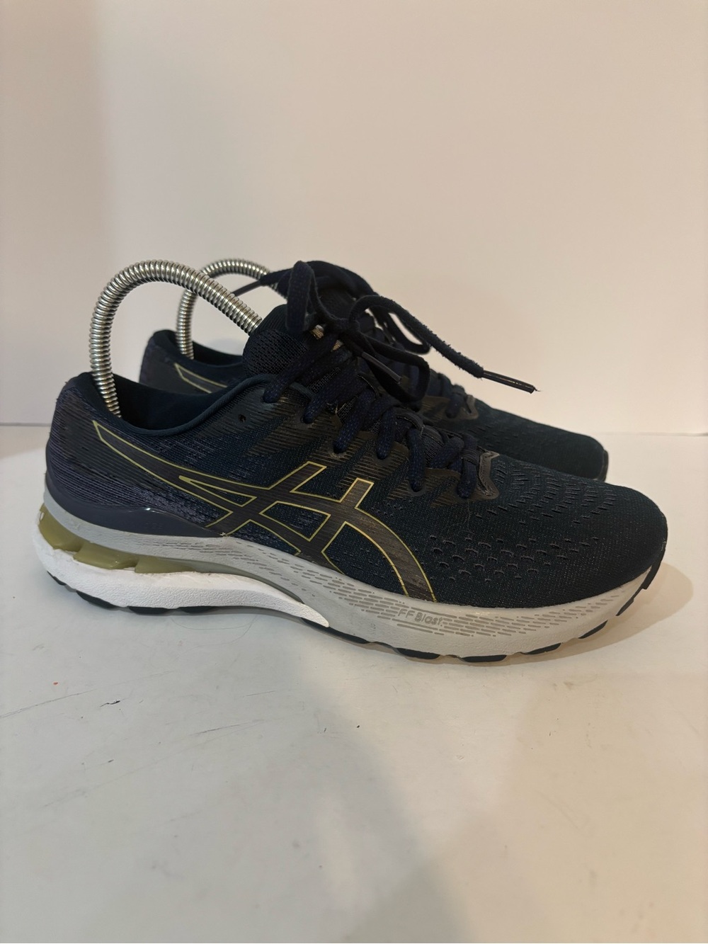 ASICS Gel Kayano 28 size 8.5